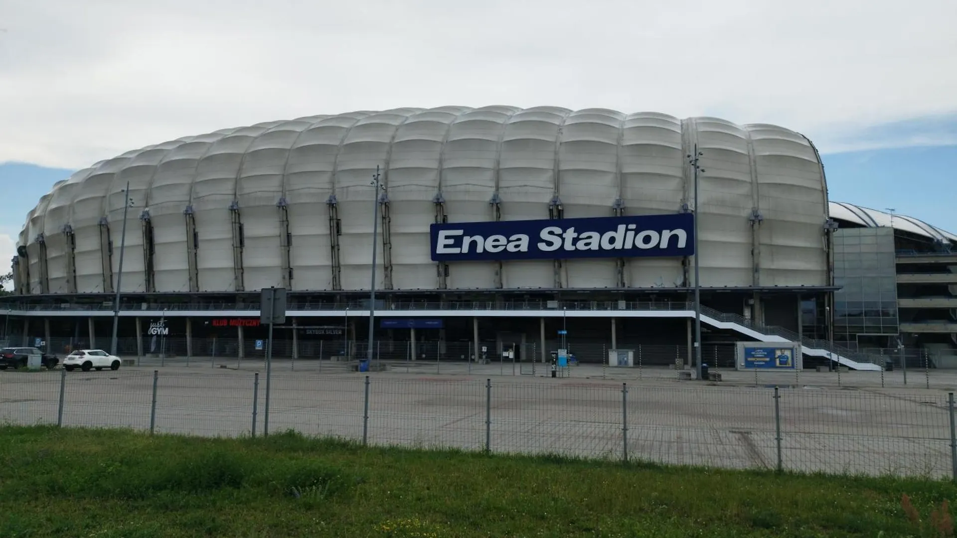 Lotnisko 24H Self Check-In Marcelinska Poznan 0*,  Poland
